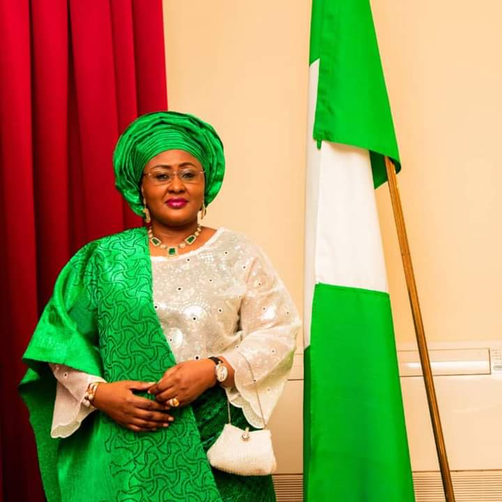 Aisha Buhari apologises to Nigerians over hardship
