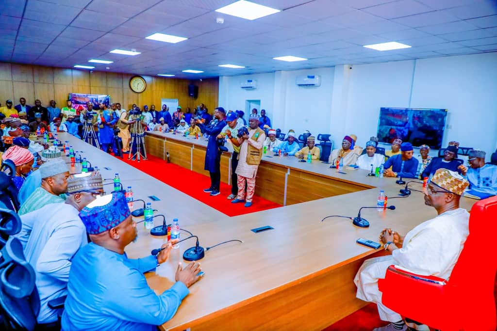 COMMEND ME BUT APPRECIATE TINUBU MORE FOR RELEASING FUNDS TO US, GOVERNOR SULE TELLS KINSMEN COMMEND ME BUT APPRECIATE TINUBU MORE FOR RELEASING FUNDS TO US, GOVERNOR SULE TELLS KINSMEN